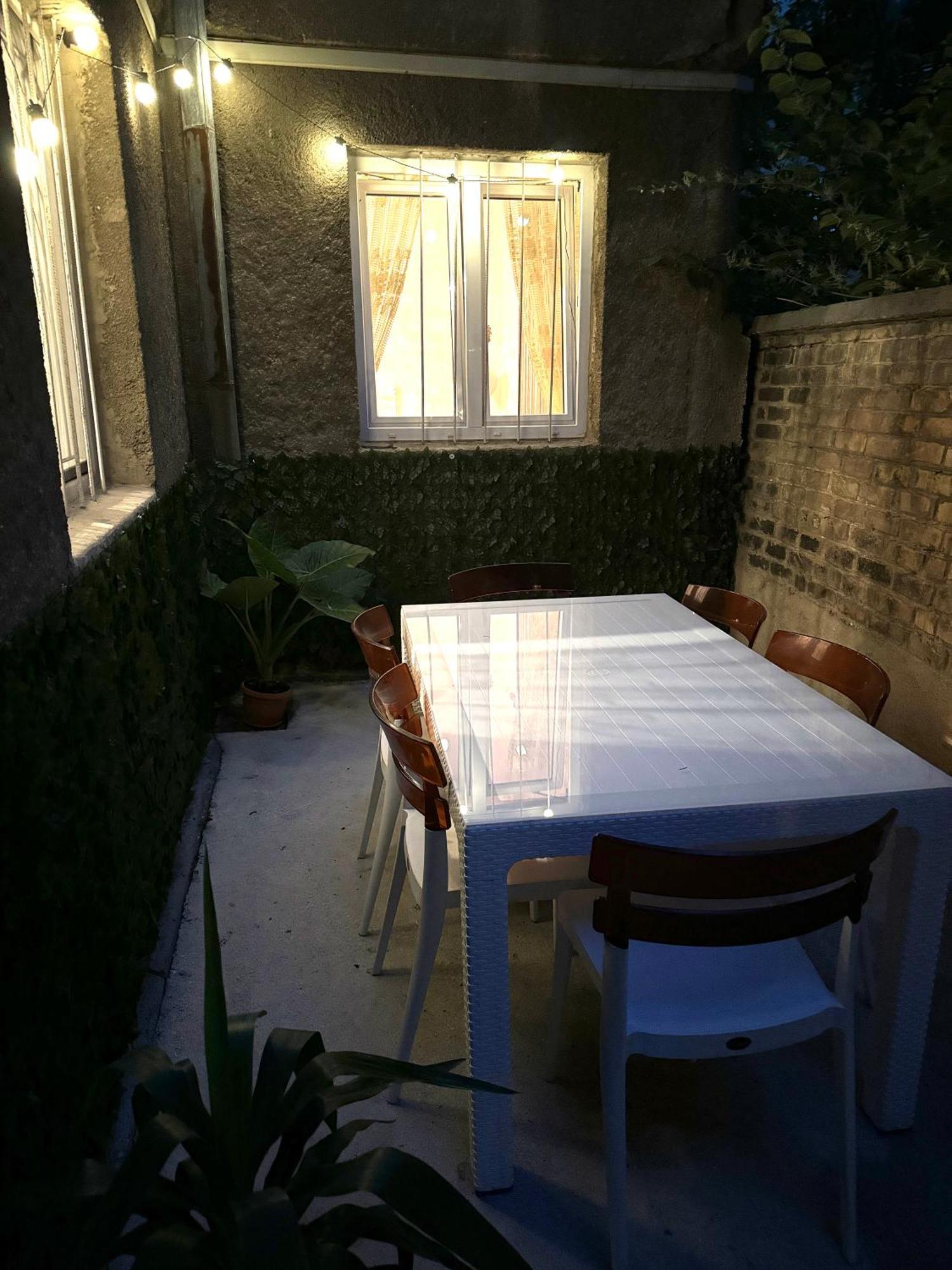 Miss Nareen's Apartma