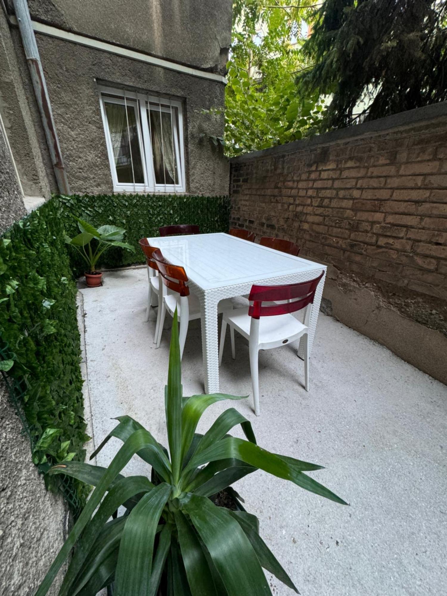 Miss Nareen's Apartment *