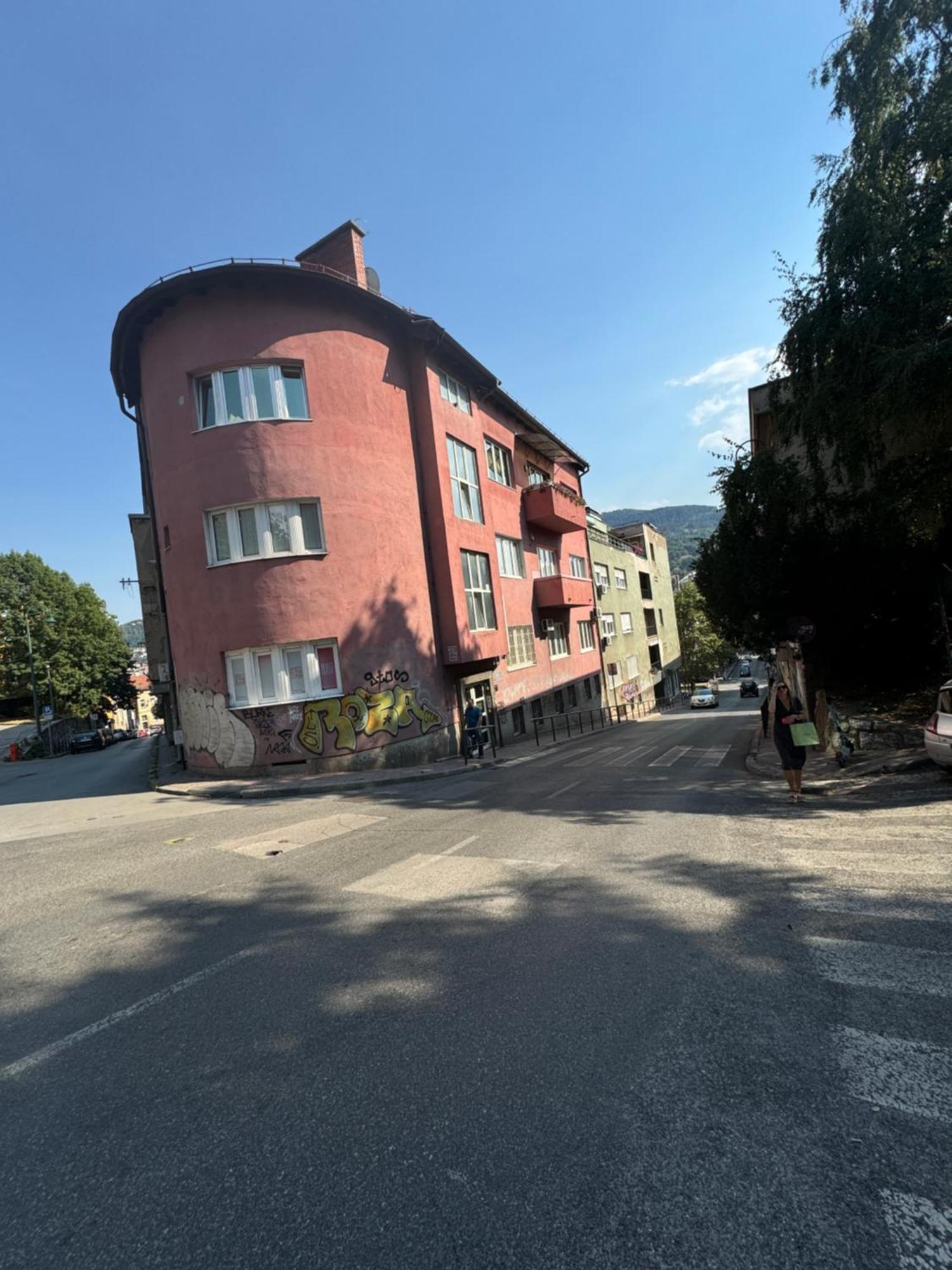 Apartma Miss Nareen's