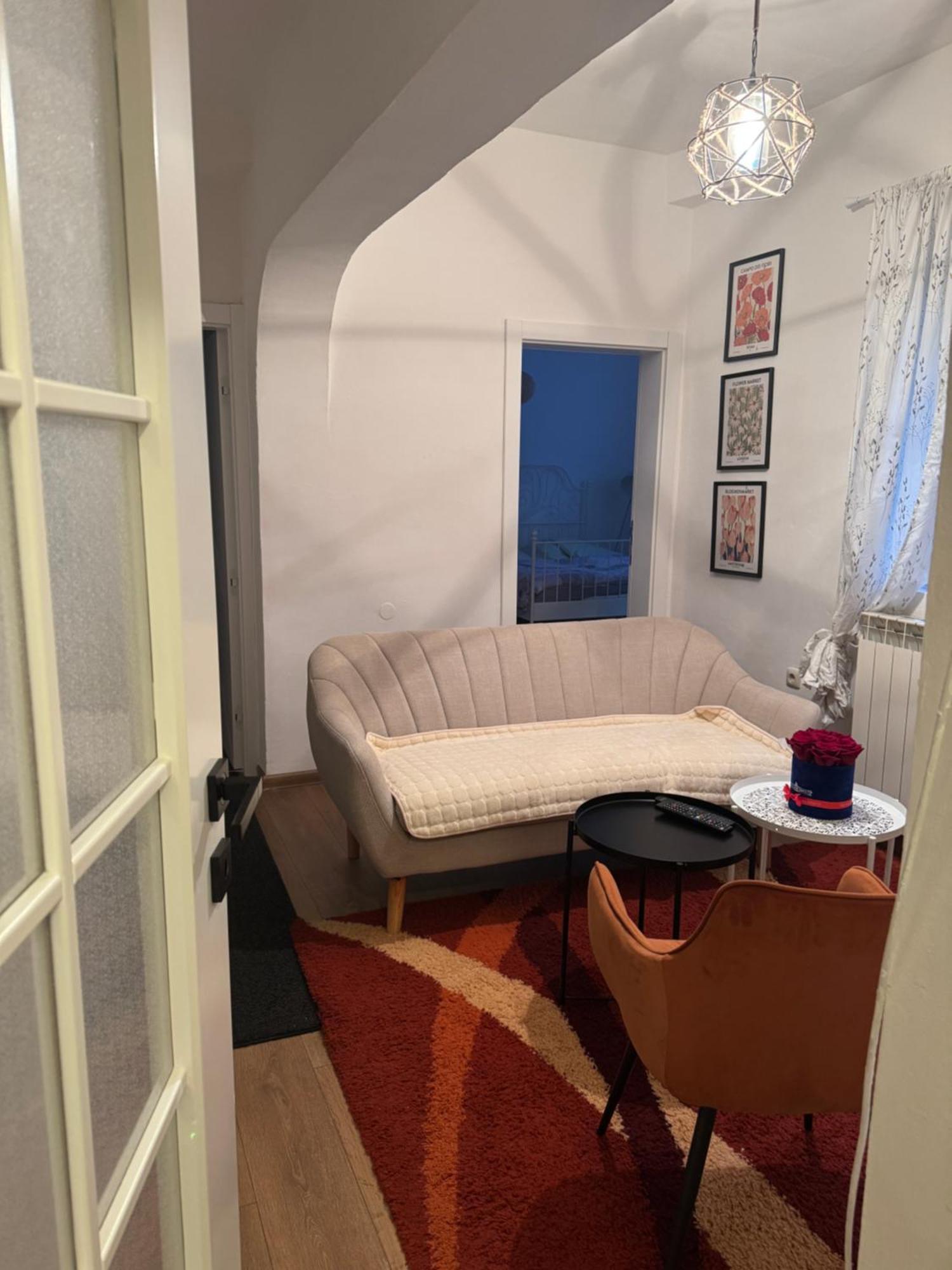 Apartma Miss Nareen's